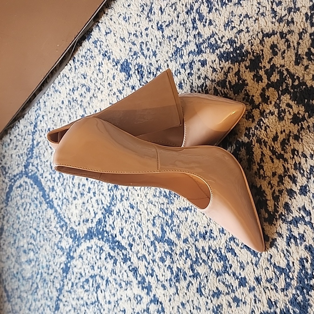 Glamorous Nude Patent Heels